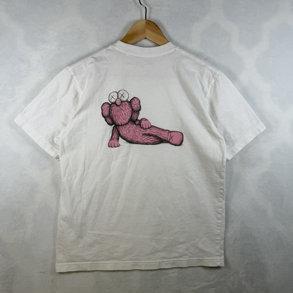 KAWS Uniqlo UT Graphic Tshirt White Pink Men's Size Small